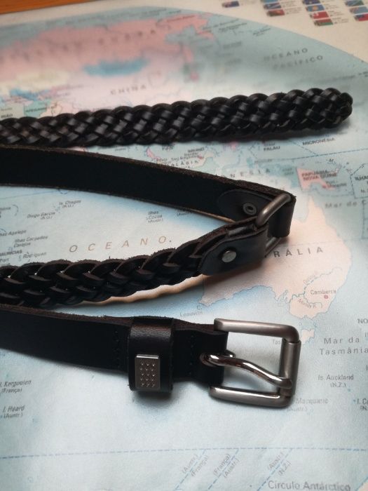 Cinto estreito,em pele, da Geox