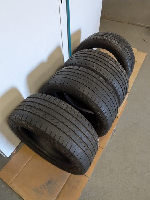 Шини літні Goodyear 235/50 R17 6мм