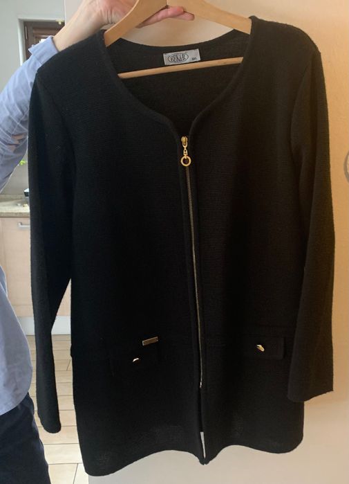 Sweter damski czarny ze złotymi dodatkami