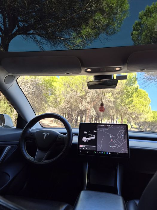 Tesla model 3 dual motors long range2019