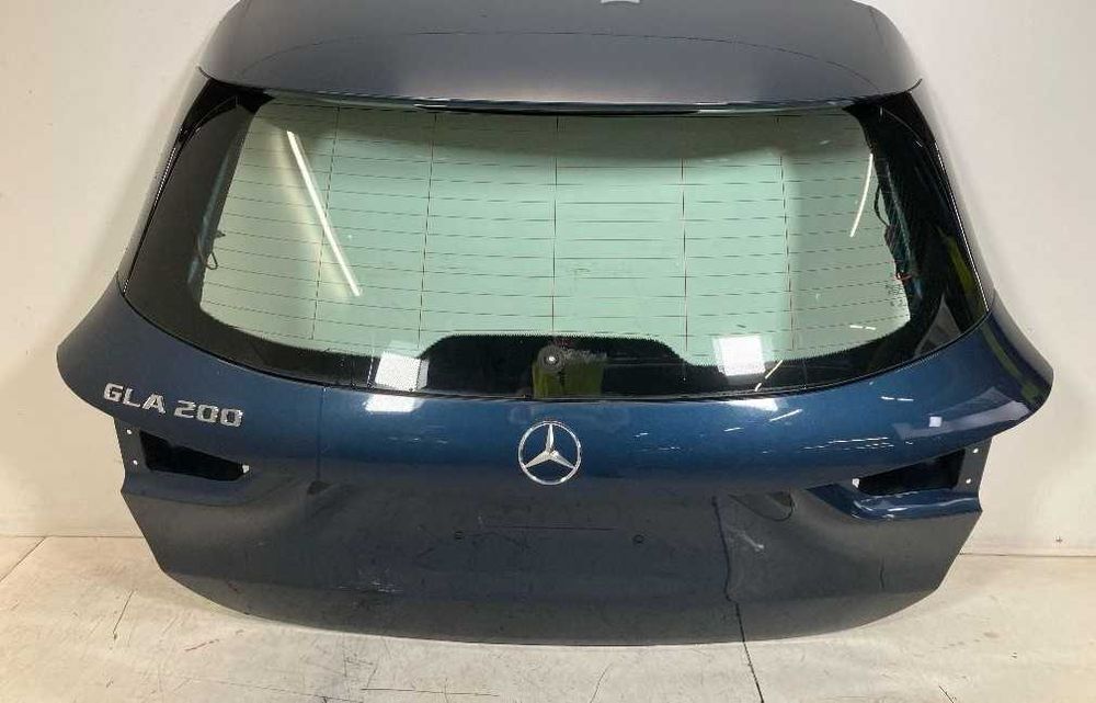 Крышка багажника в цвет Mersedes GLA H247