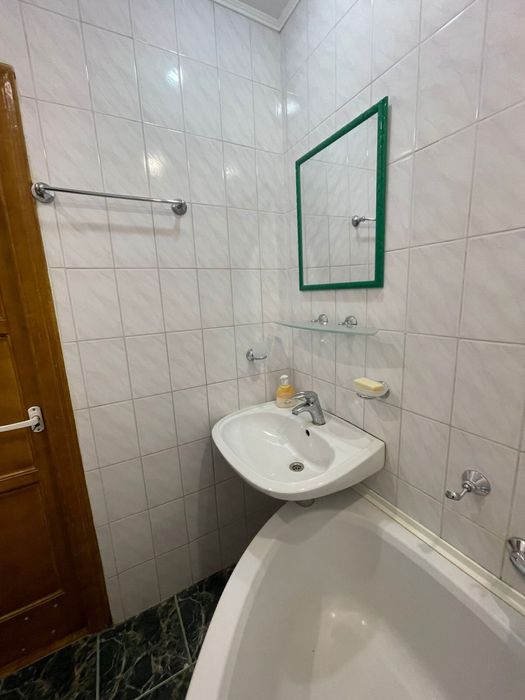 Здаю  2к квартиру на Соборній