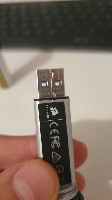 Pendrive Corsair Survivor 128GB