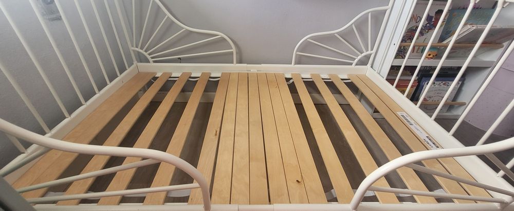 Cama IKEA  de criança extensível minnen