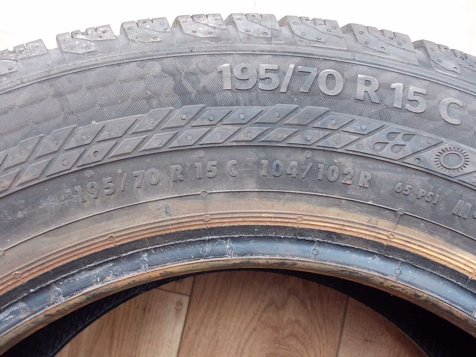 Continental VanContact 4Season 195/70/15C 104/102R ładne