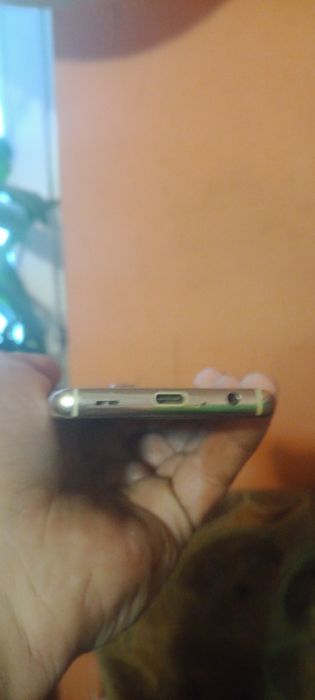 Samsung s9 на запчастини