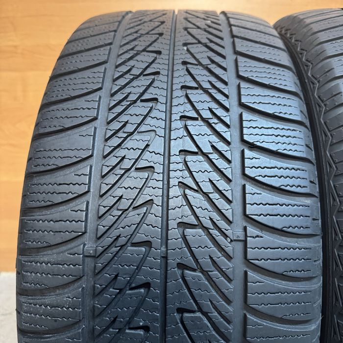 285/45/20 Goodyear Ultra Grip Perfomance зимові шини (ПАРА) 285 45 R20