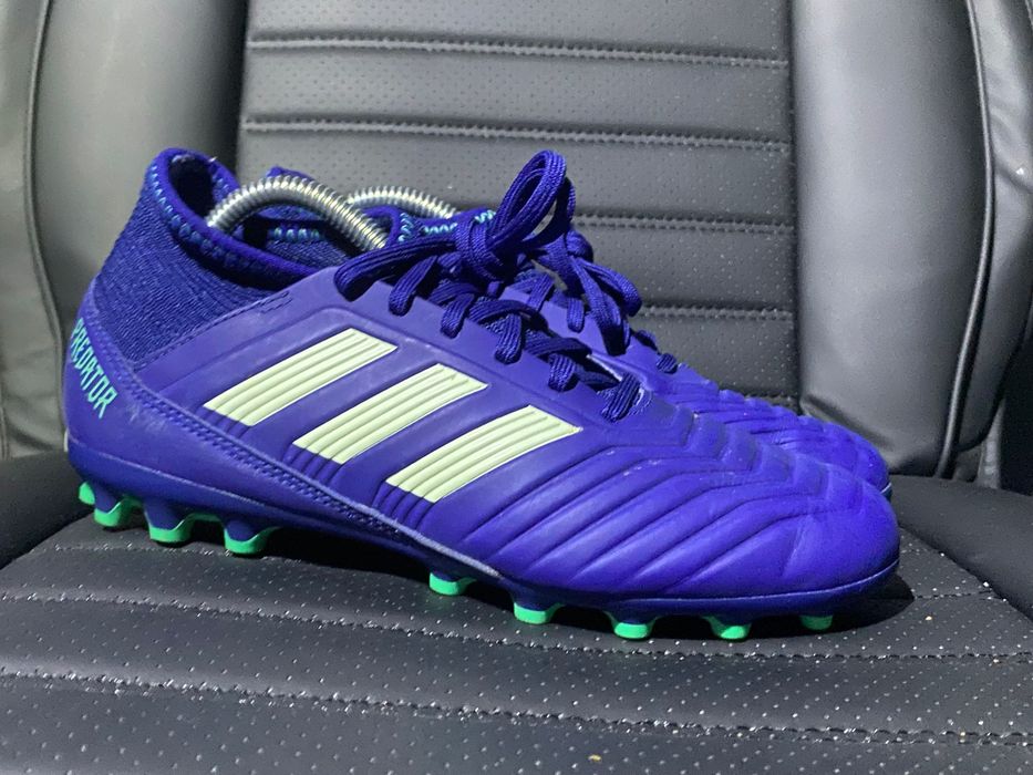 Adidas Predator 36 )22,5cm) buty piłkarskie korki