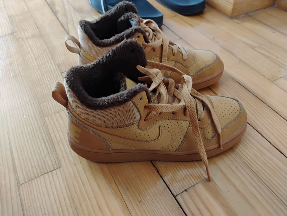 Buty dziecięce Nike r.37,5