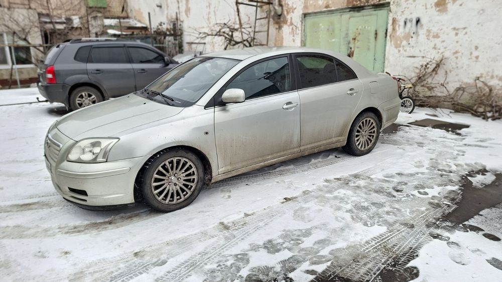 Тойота авенсис продам