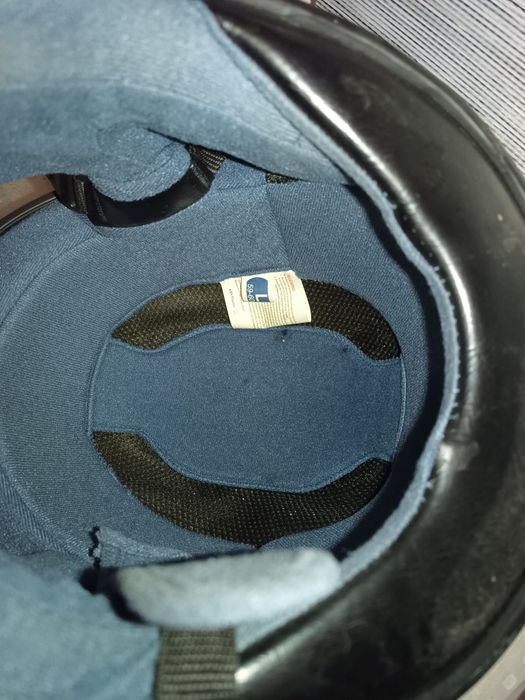 Мотошолом Мотошлём  SAKOU. Размер L. Небольшая трещина. Недорого.