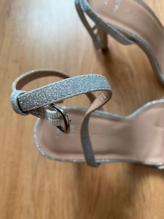 Buty na obcasie sandałki New Look