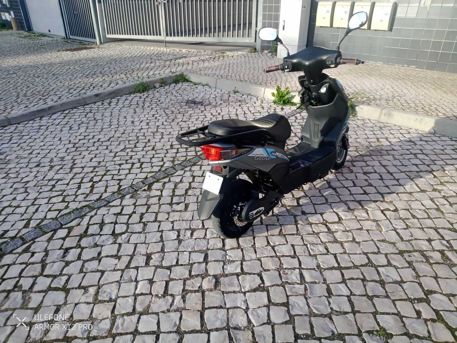 Vendo scooter elétrica Bateria de lítio de 60 volts e 40 amperes