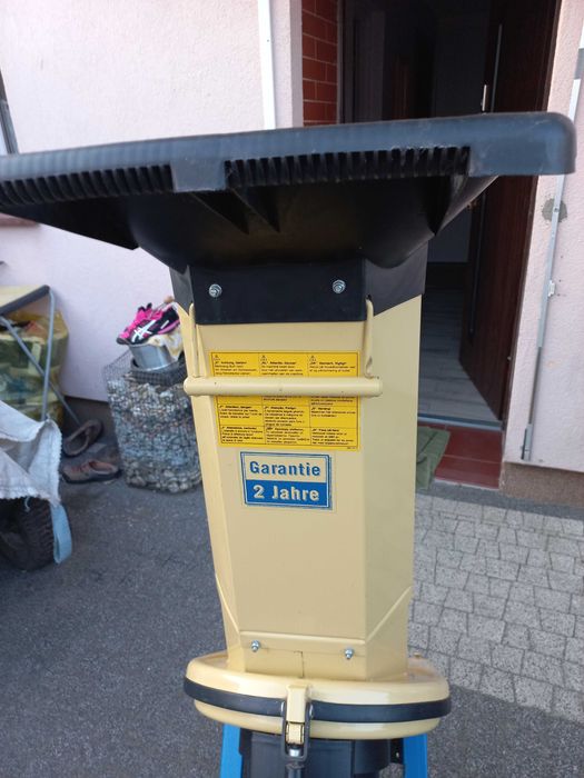 Scheppach Biostar 3000 rozdrabniacz do gałezi  moc 3 KW