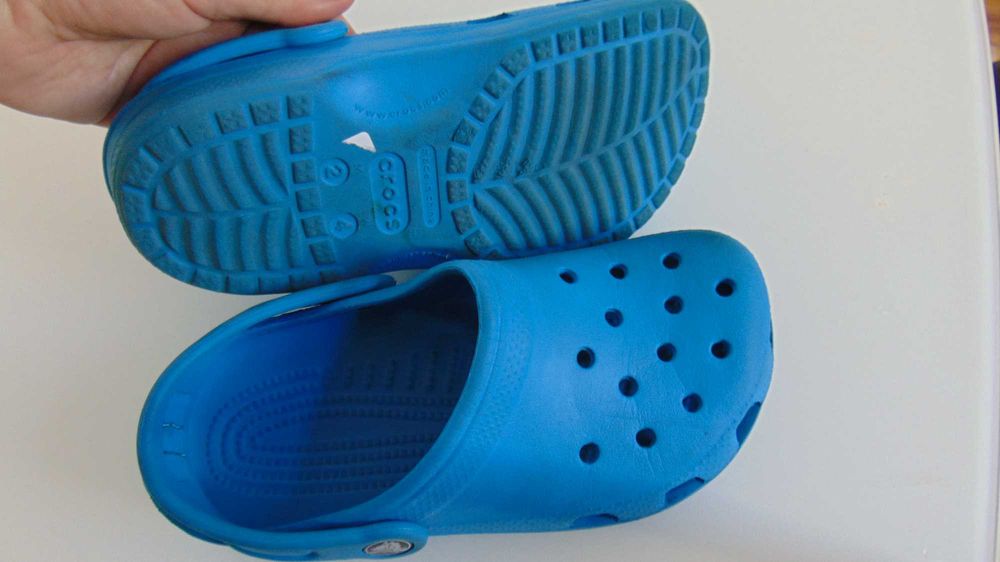 CROCS M2 W4 EUR 33 \34