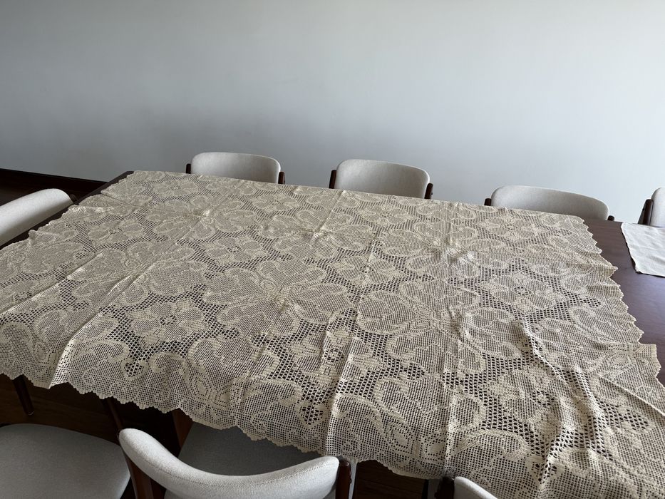 Colcha de renda feita à mão