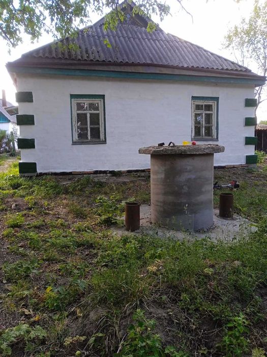 ПРОДАЄТЬСЯ ДІМ із земельною ділянкою в Київській обл. Зареєстровано у Державному реєстрі речових прав