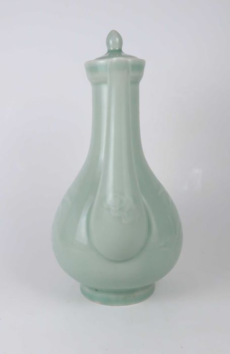 Bule de chá em porcelana Celedon oriental