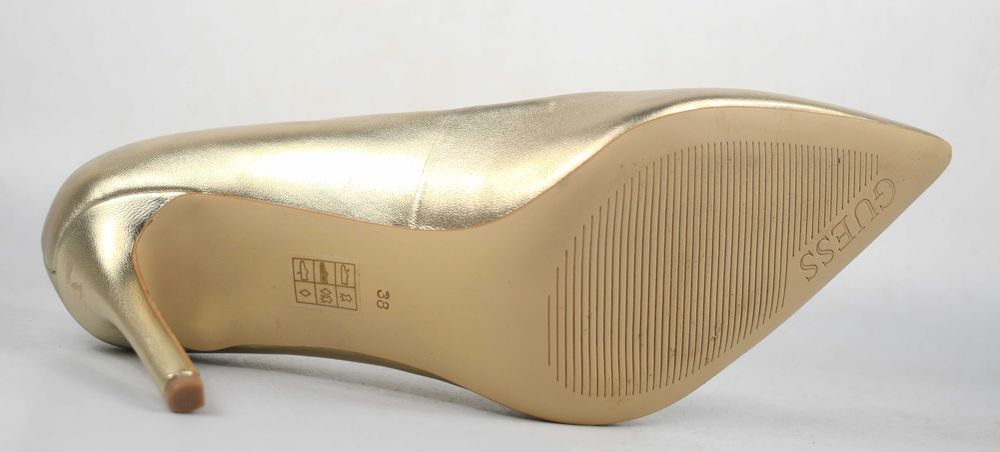 Skórzane czółenka szpikli  Guess plati rozmiar 38