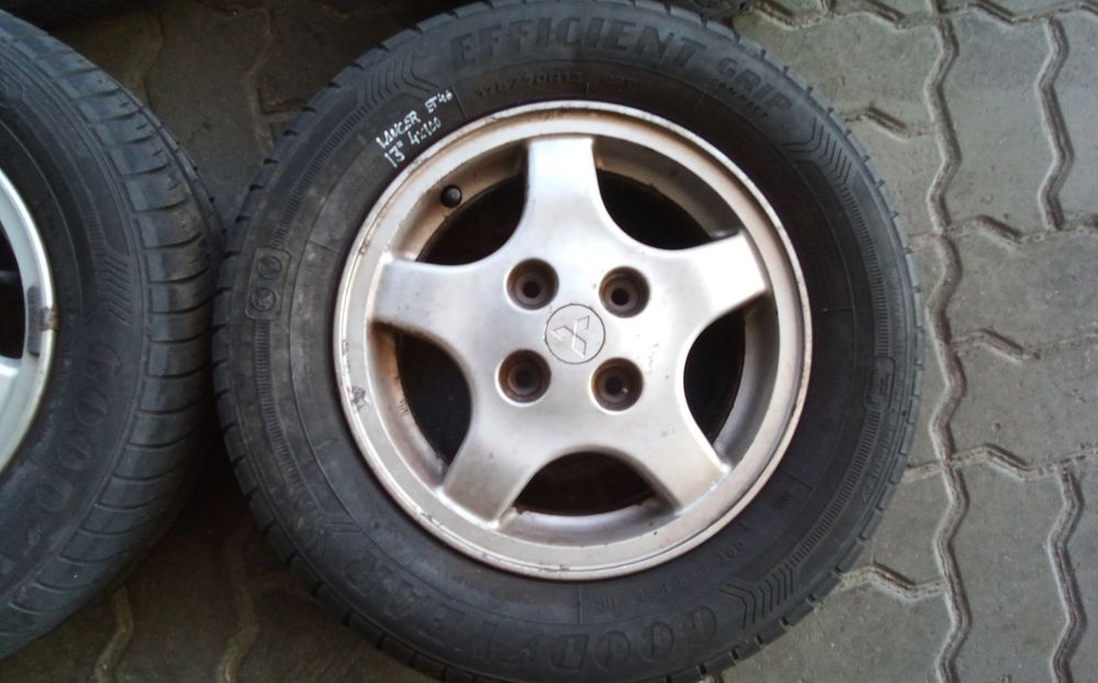 JANTES MITSUBISHI R13 COM PNEUS 175/50 FURAÇÃO 4X100