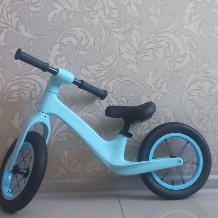 Продам дитячий біговел