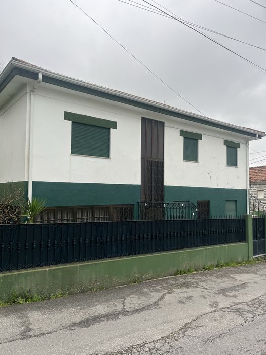 Casa em lagares para venda