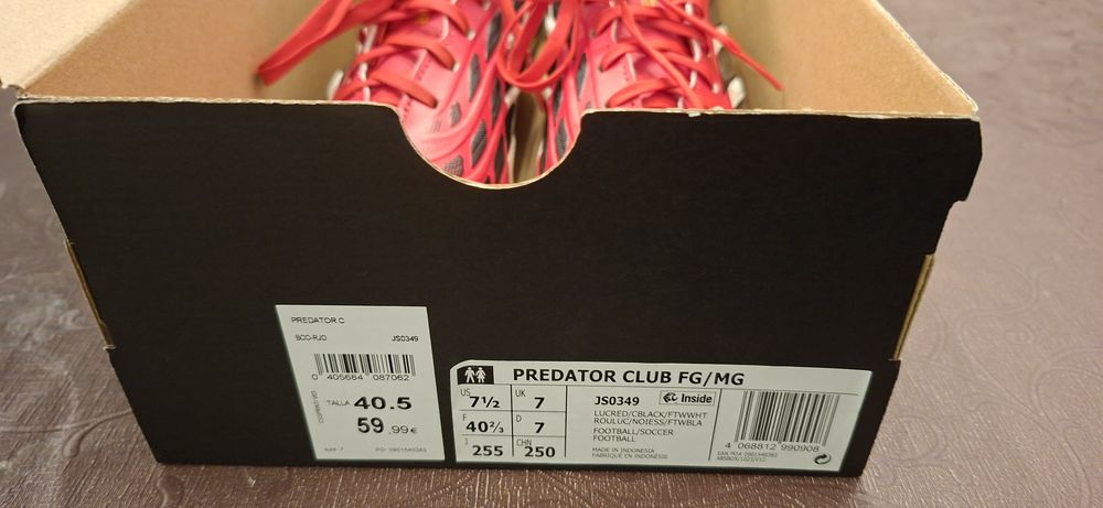 Chuteiras Adidas Predator Club Fg/Mg - 40.5