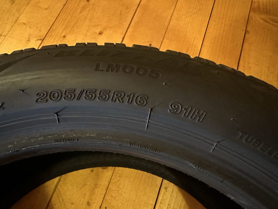 Зимова резина Bridgestone blizzak LM 005 205/55 R16