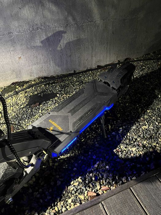 Hulajnoga elektryczna Ausom DT2 Pro. Najlepsza. Tylko 200 km przebiegu