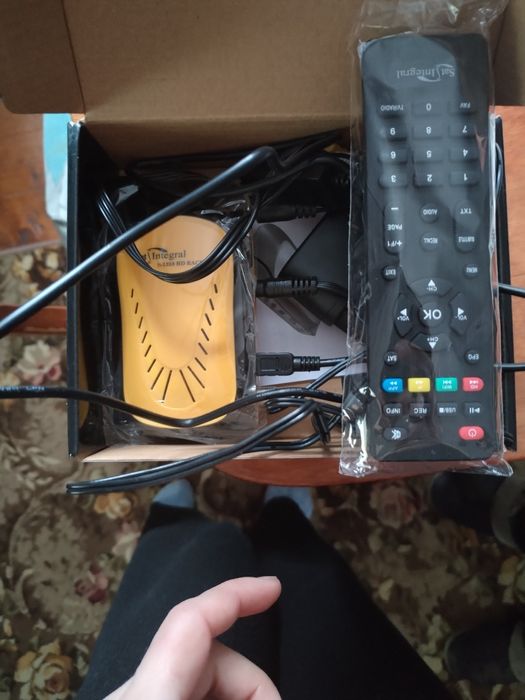 Продам тюнер Sat Integral