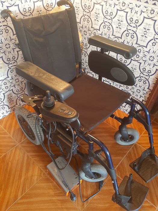 Cadeira de rodas elétrica