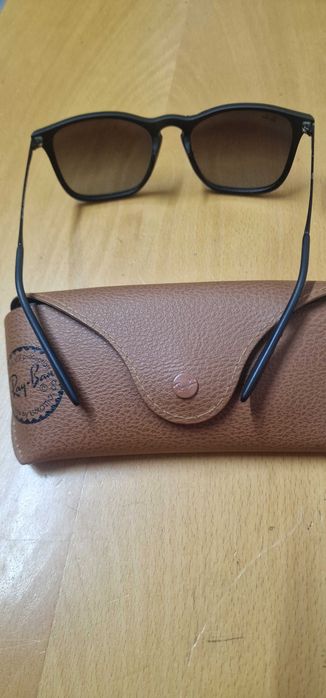 Ray-Ban Chris Bom estado