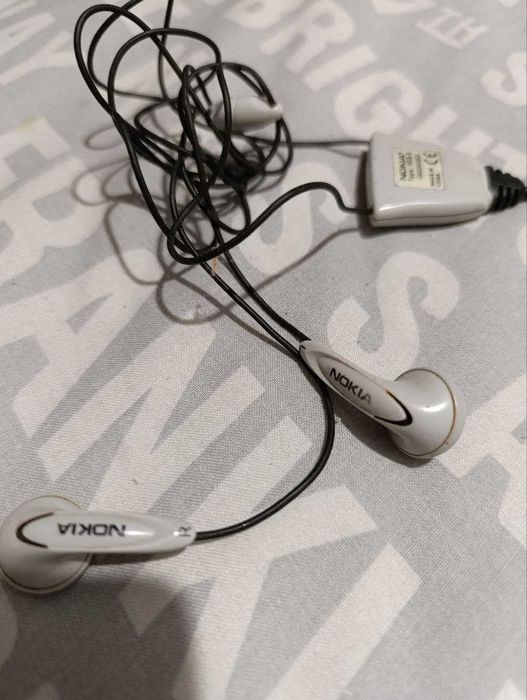 Оригинальные наушники для Nokia
