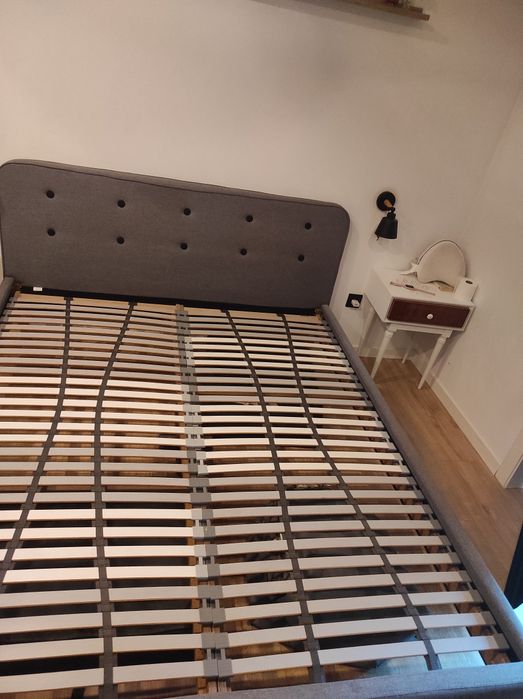 Cama de casal e Sommier com colchão