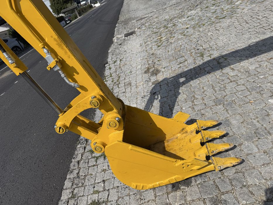 Retroescavadora KOMATSU MR55