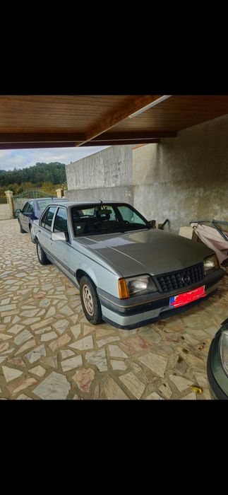 Opel ascona 1.6 s EXCLUSIVE