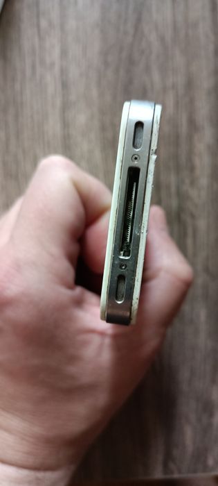 iPhone 4 на запчастини