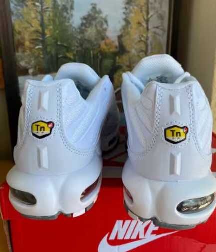 Buty  Nike Air Max TN Plus White R.44