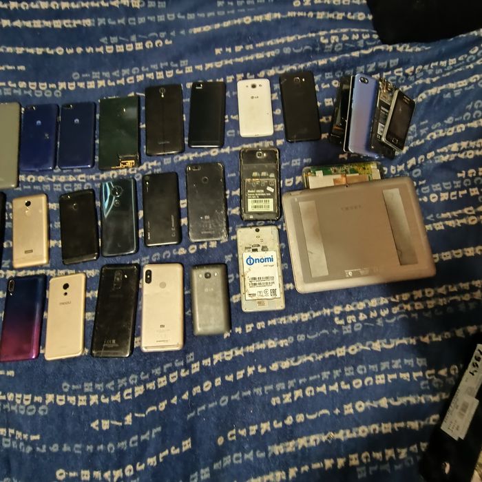 Купа телефонів на запчастини Лот телефонів Xiaomi Samsung Moto