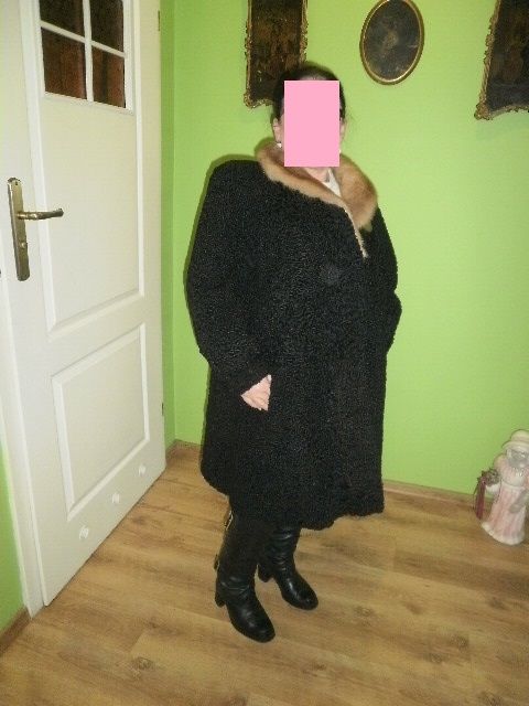 Futro z Karakuł XL wzrost ok.154 cm stan b.dobry z kołnierzem z norek.