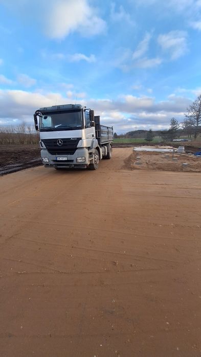 Transport wywrotka -Piasek, ziemia , Kruszywa