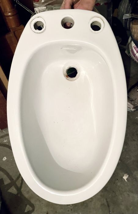 Bidé branco de louça