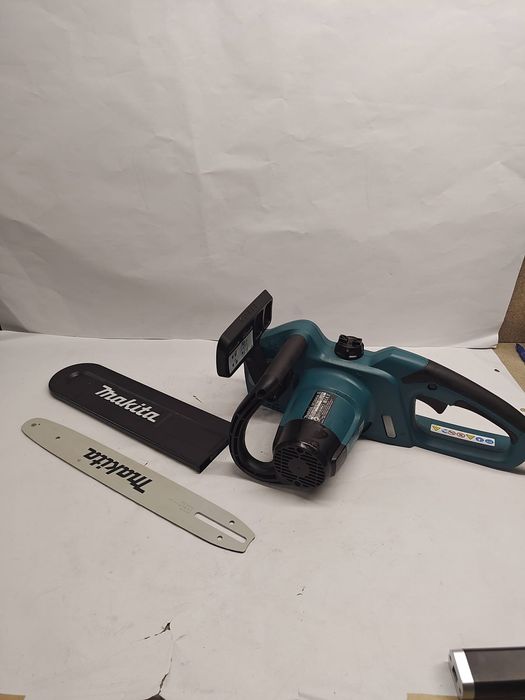 OUTLET Piła łańcuchowa Makita 1800 W / 2,34 KM