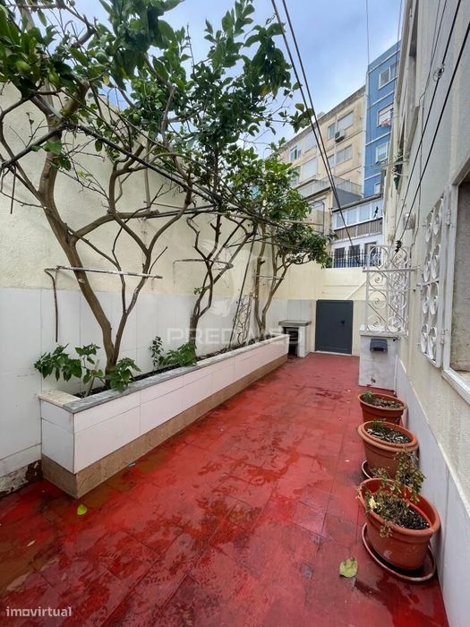 Apartamento T1+1 com terraço