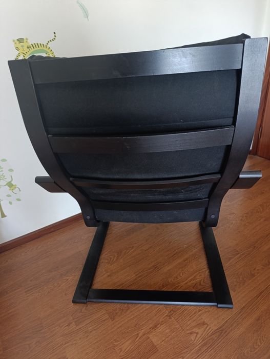 Poltrona Poang preta