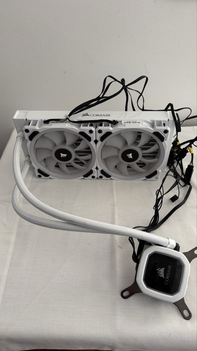 Water Cooler AIO Corsair 240mm (branco)