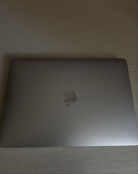 Продаю Apple MacBook Air2020 (A2179) 13ʼʼ в робочому стані, 256GB