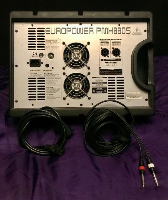 Behringer активний мікшерний пульт