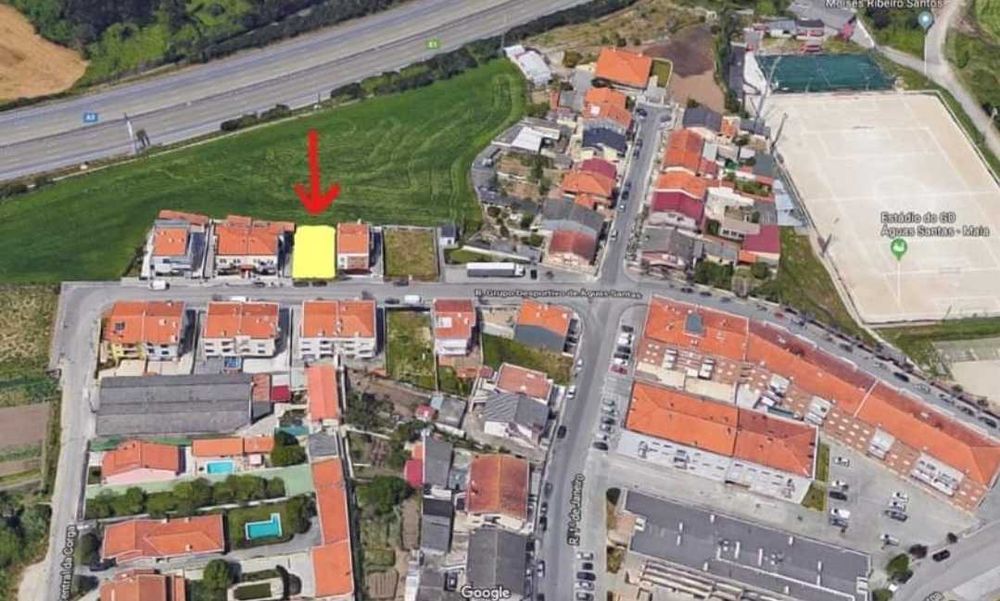Terreno para construção bi familiar, em Águas Santas, Maia