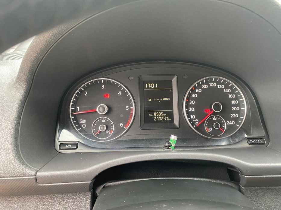 Samochód volkswagen Caddy 2012r